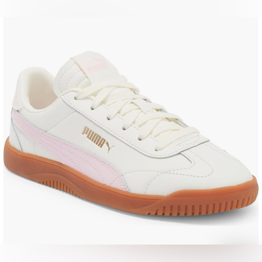 PUMA Club 5V5 Sneaker- Woman Size 9